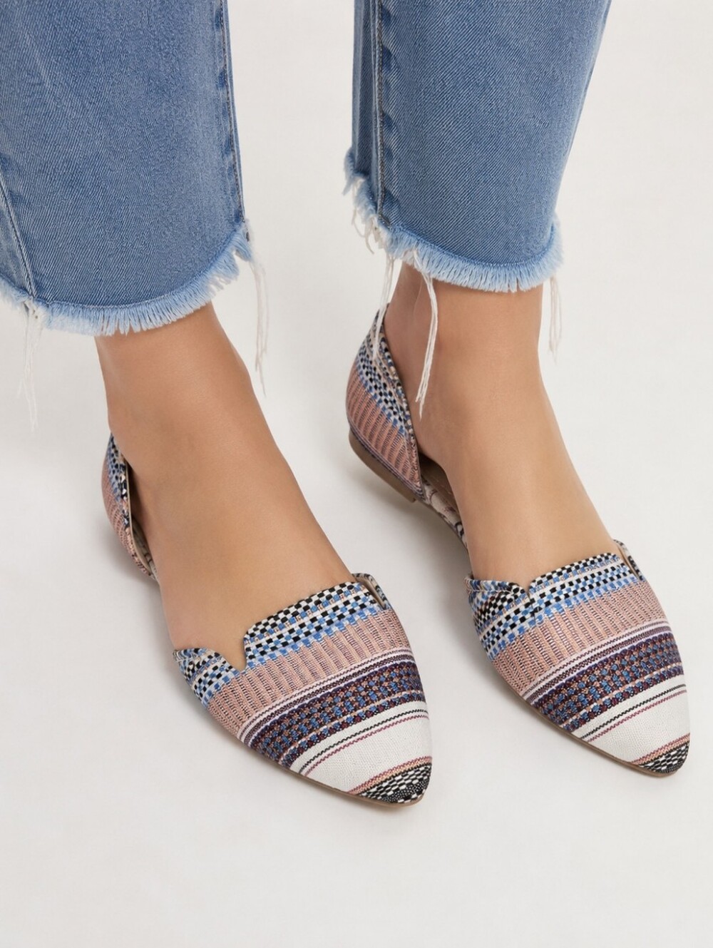 RESTRICTED Multicolor Embroidered D'Orsay Pointed Toe Flats Boho Aztec Size 6